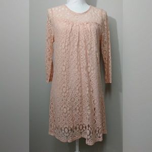Monteau Los Angeles lace dress